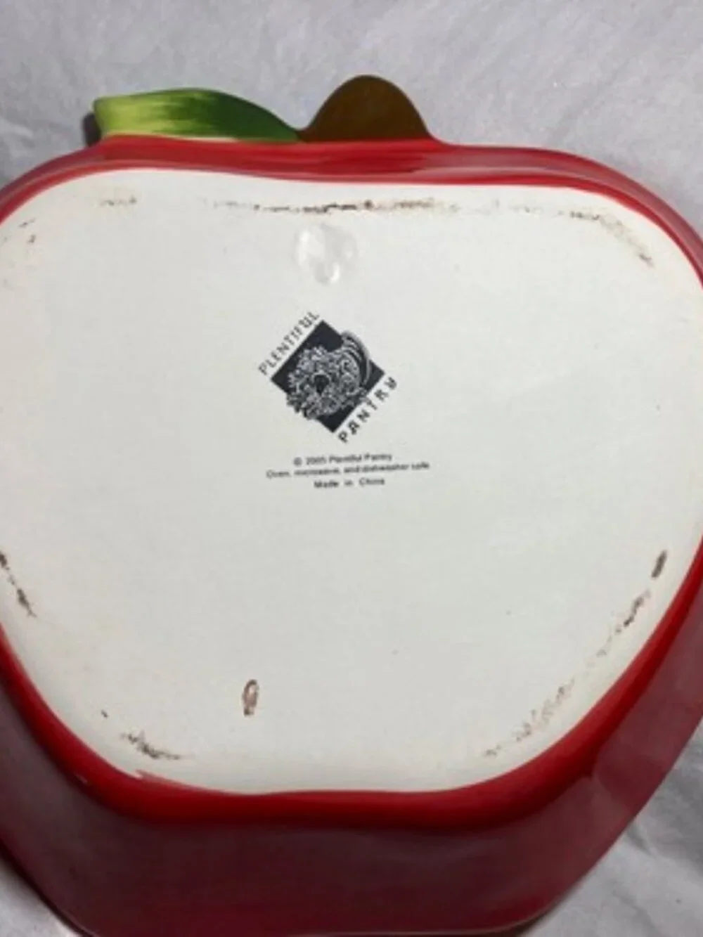PLENTIFUL PANTRY 2005 RED APPLE STONEWARE BAKING OVEN PIE SERVING DISH